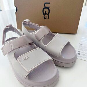 NWT UGG big kid's golden glow sandals